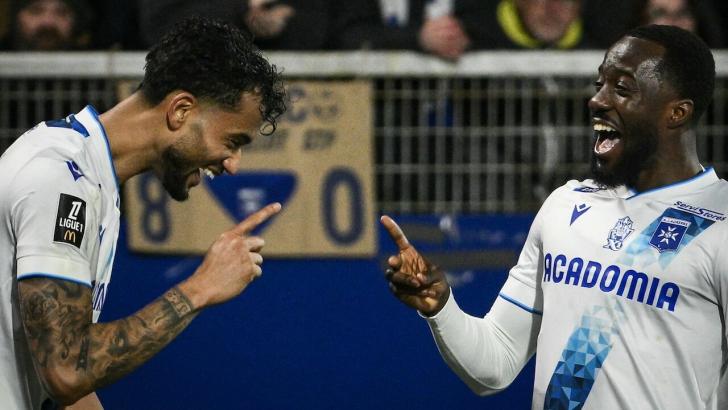 Auxerre players celebrate